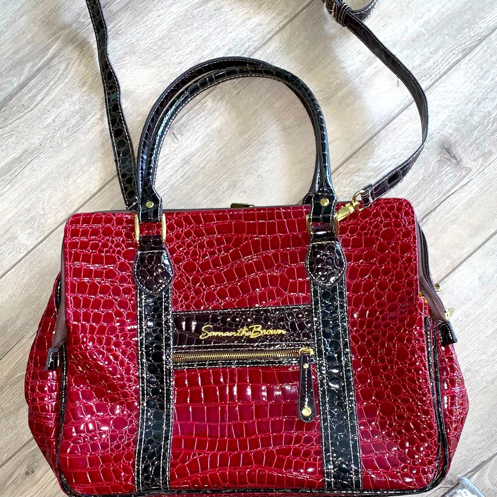 Samantha Brown travel bag.